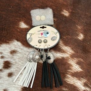 Idyllwind Western Earrings BNWT